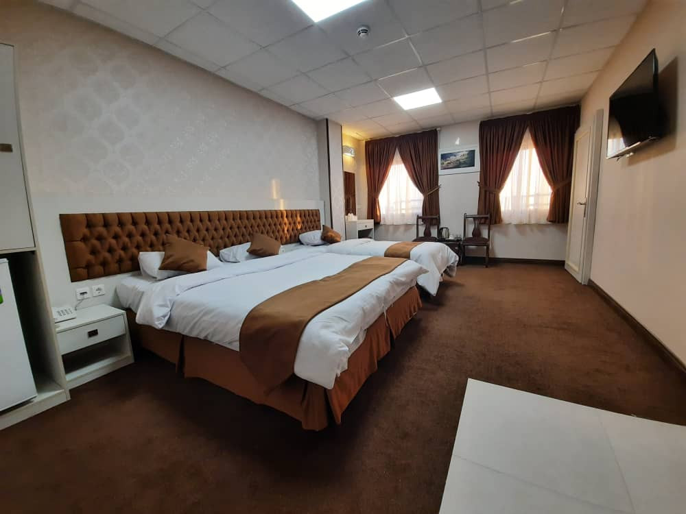 اتاق دابل سینگل هتل ایزد مشهد