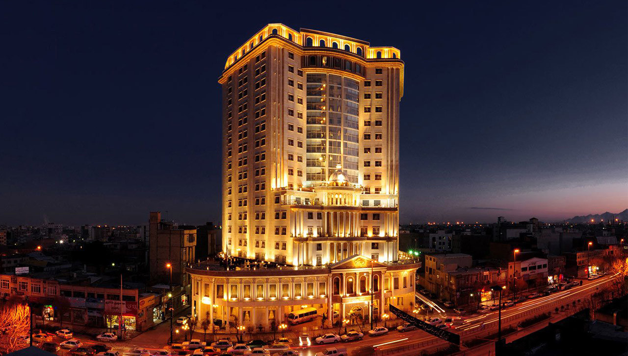 نما بیرونی هتل قصر طلایی مشهد