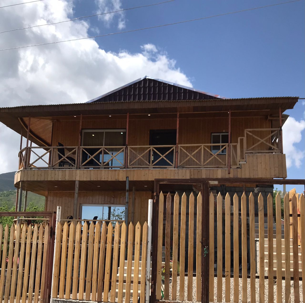 خانه چوبی ملک طبقه اول