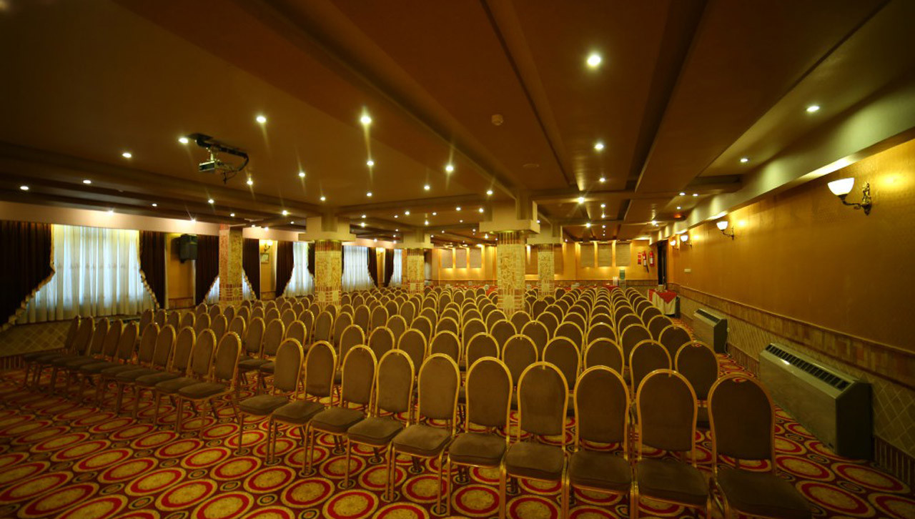 سالن آفتاب هتل آسمان اصفهان