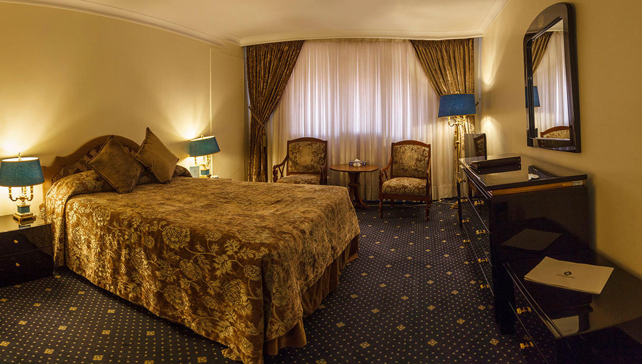 اتاقی در هتل لاله تهران