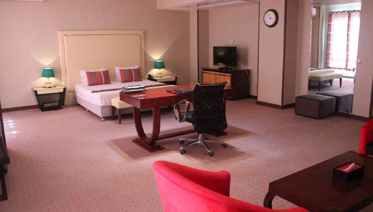 سوئیت یک خواب هتل قصر بوتانیک گرگان