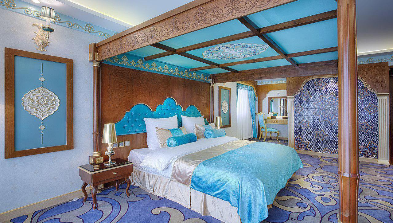 نمایی زیبا از سوئیتی در هتل الماس دو مشهد