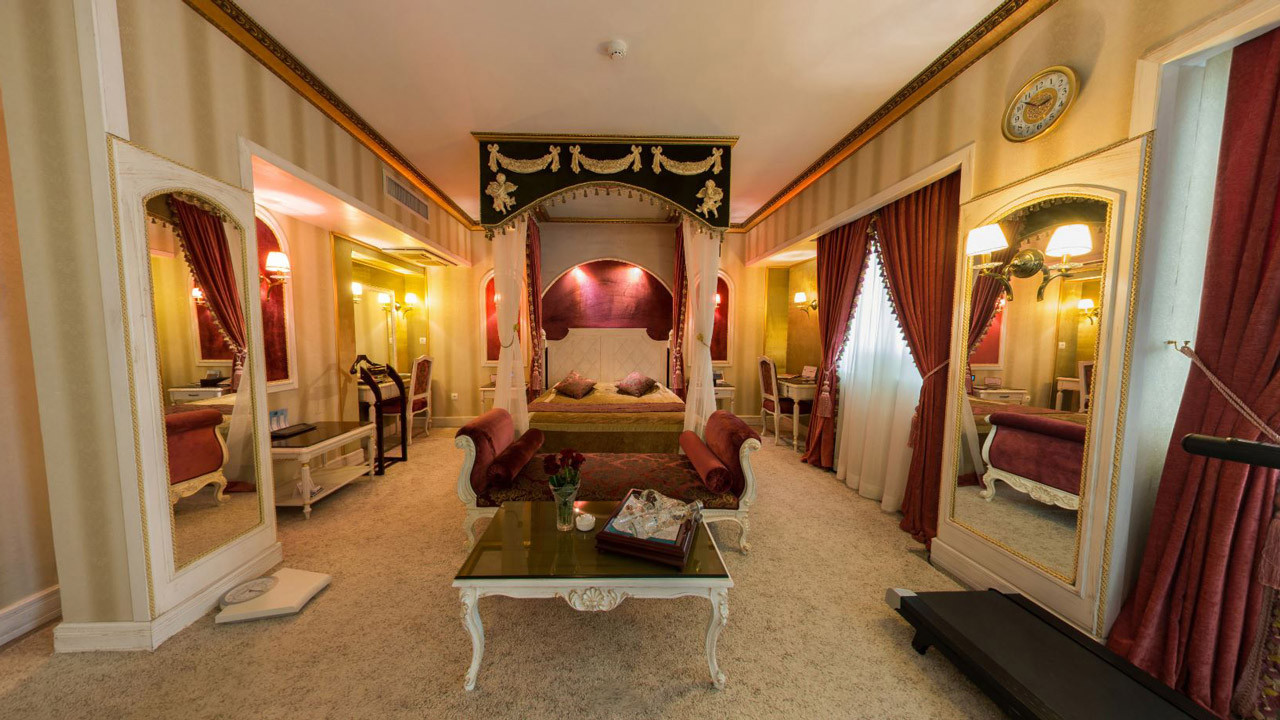 اتاق دبل رویال لاکچری هتل بین المللی قصر مشهد