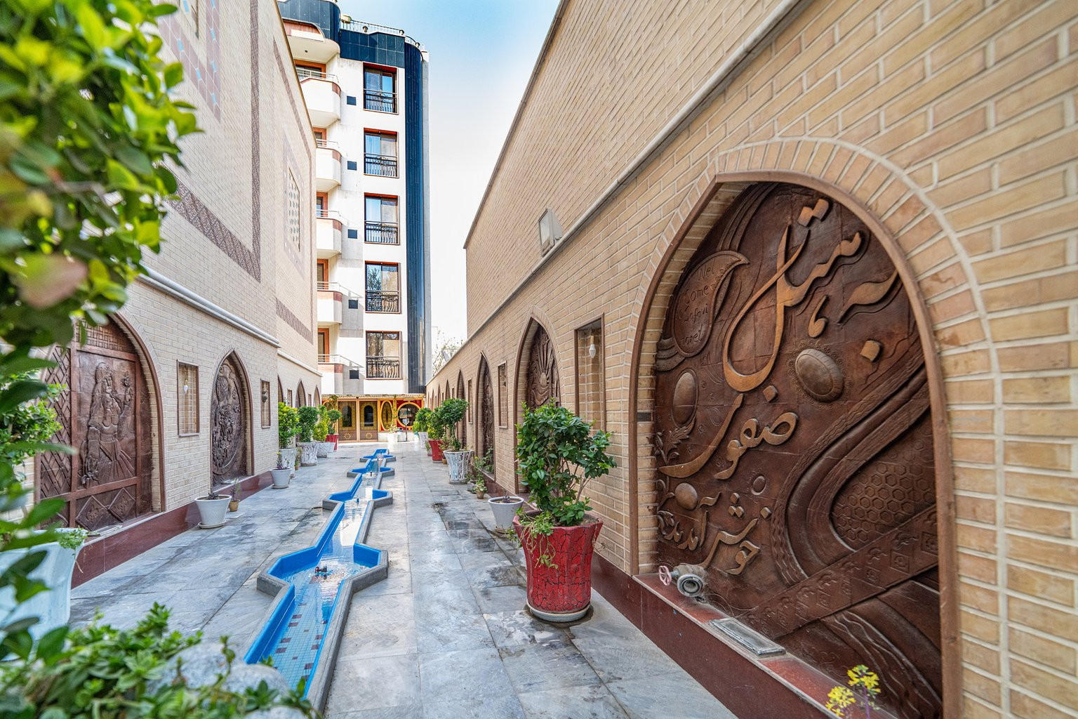 ورودی هتل صفوی اصفهان