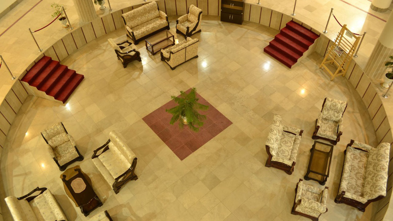 لابی هتل زنبق یزد