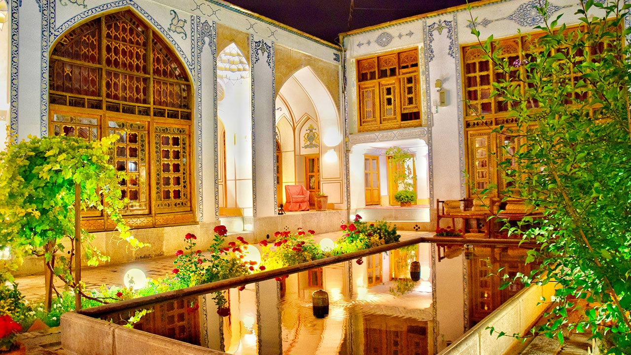 سفربازی - هتل سنتی اصفهان