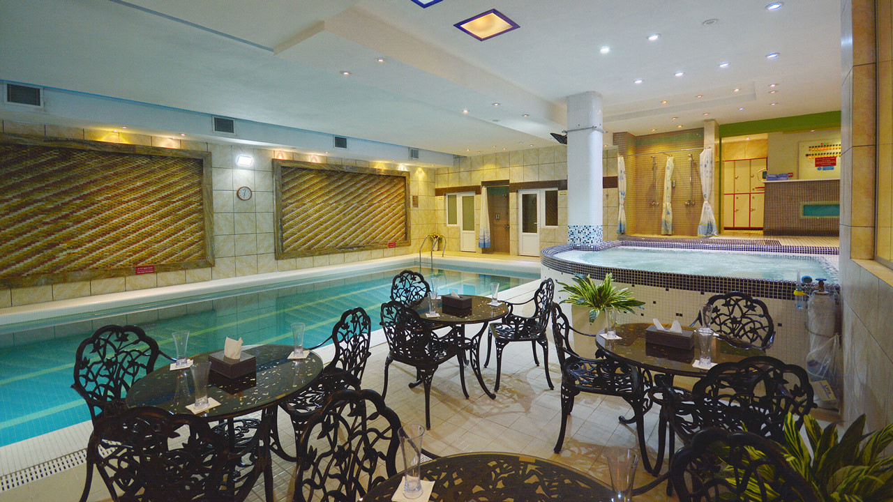 نمای بیرونی هتل الیزه شیراز