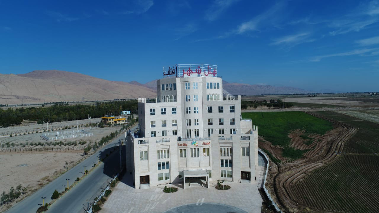 معرفی هتل شهر آفتاب گرمسار