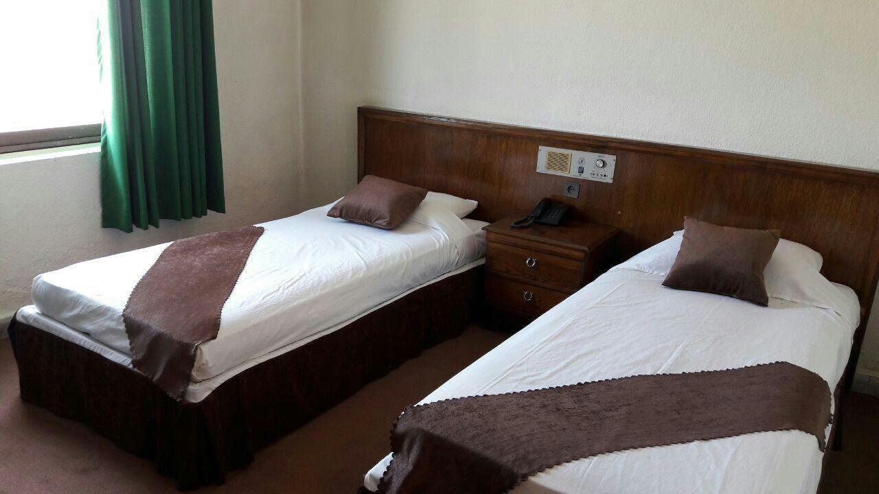 اتاقی در هتل صدف نوشهر