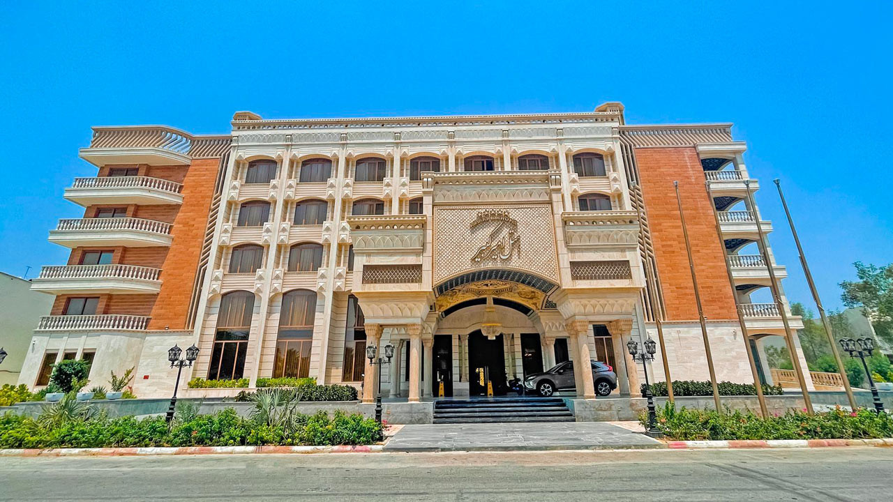 نمای بیرونی هتل امیرکبیر کیش