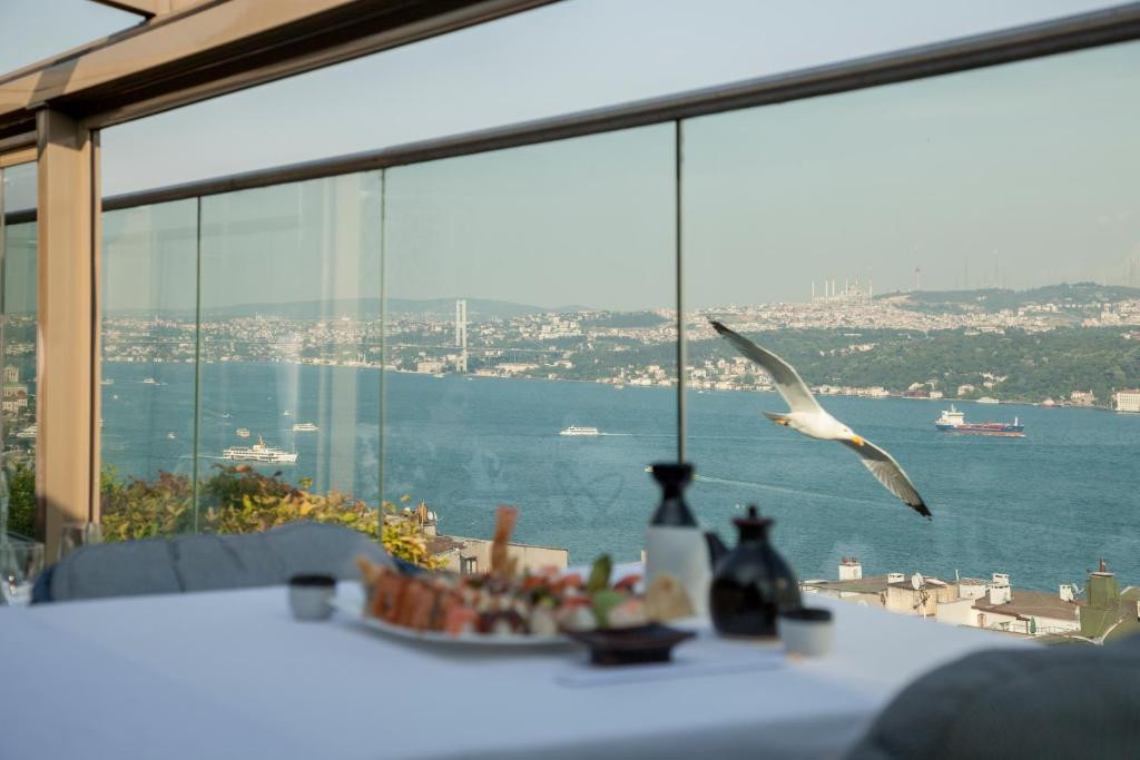 در استانبول با سفربازی هتل رزرو کنید