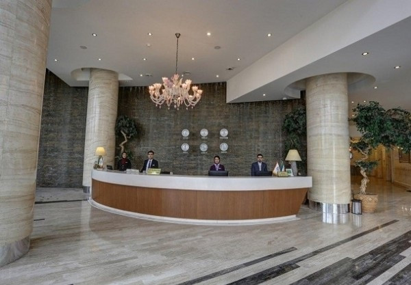 لابی هتل بزرگ شیراز