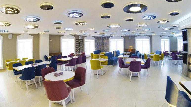 امکانات هتل سارای اردبیل