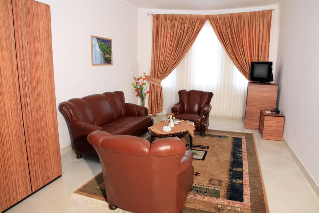 هتل نقش شاپور داراب