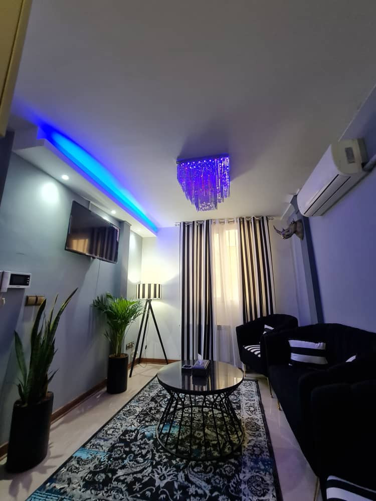 سوییت آپارتمان یکخوابه اندرزگو A4