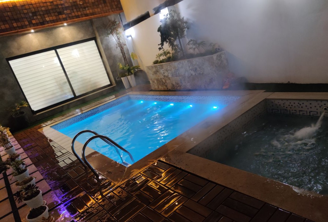 ویلا سوپرلوکس VIP با استخر روباز و جکوزی