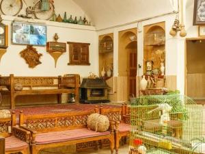 اقامتگاه بوم گردی خشت آباد یزد اقامتگاه بوم گردی خشت آباد یزد