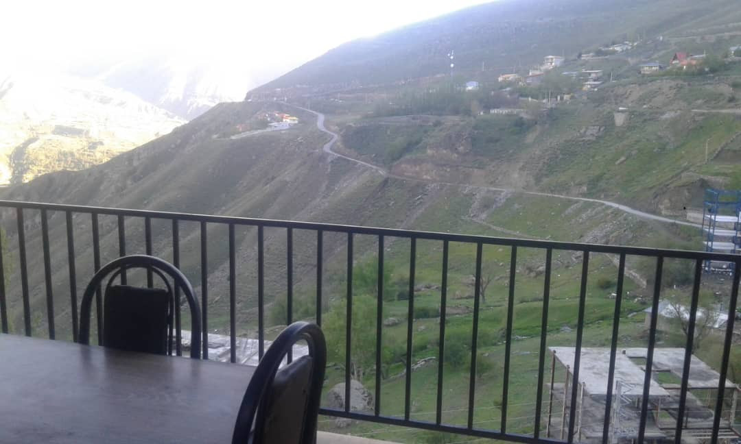 سوییت آپارتمان تخت جمشید تک خوابه تراس کوچک 2