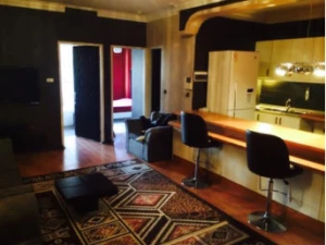 آپارتمان طبقه چهارم پاسداران تهران آپارتمان طبقه چهارم پاسداران تهران