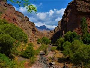 ویلا چهار خوابه آبنوس طالقان ویلا چهار خوابه آبنوس طالقان