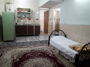 سوئیت آپارتمان یک خوابه در میدان شهید بهشت یزد طبقه بالای مغازه 