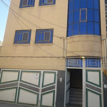 سوئیت آپارتمان در بلوار نواب صفوی طبقه همکف در یزد
