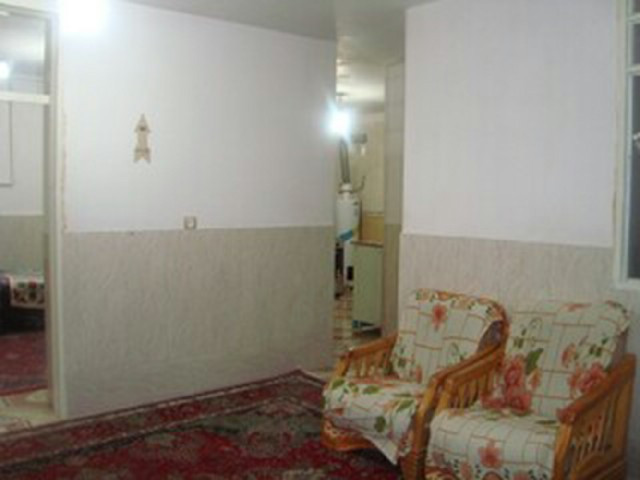 سوئیت آپارتمان دوخوابه در خیابان انقلاب یزد 