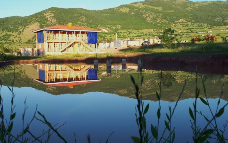 اقامتگاه بوم گردی بام رودبار