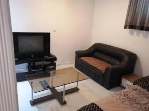 سوییت مبله زیر طبقه همکف در سید خندان سوییت مبله زیر طبقه همکف در سید خندان