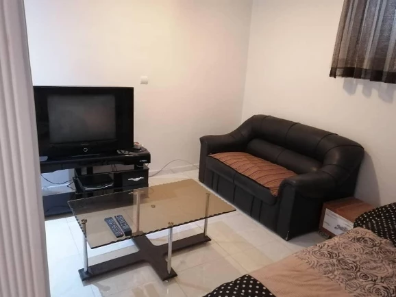 سوییت مبله زیر طبقه همکف در سید خندان سوییت مبله زیر طبقه همکف در سید خندان