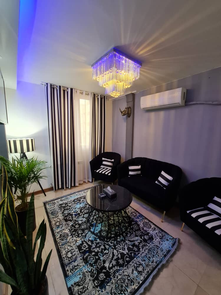 آپارتمان 45 متری طبقه سوم در اندرزگو 