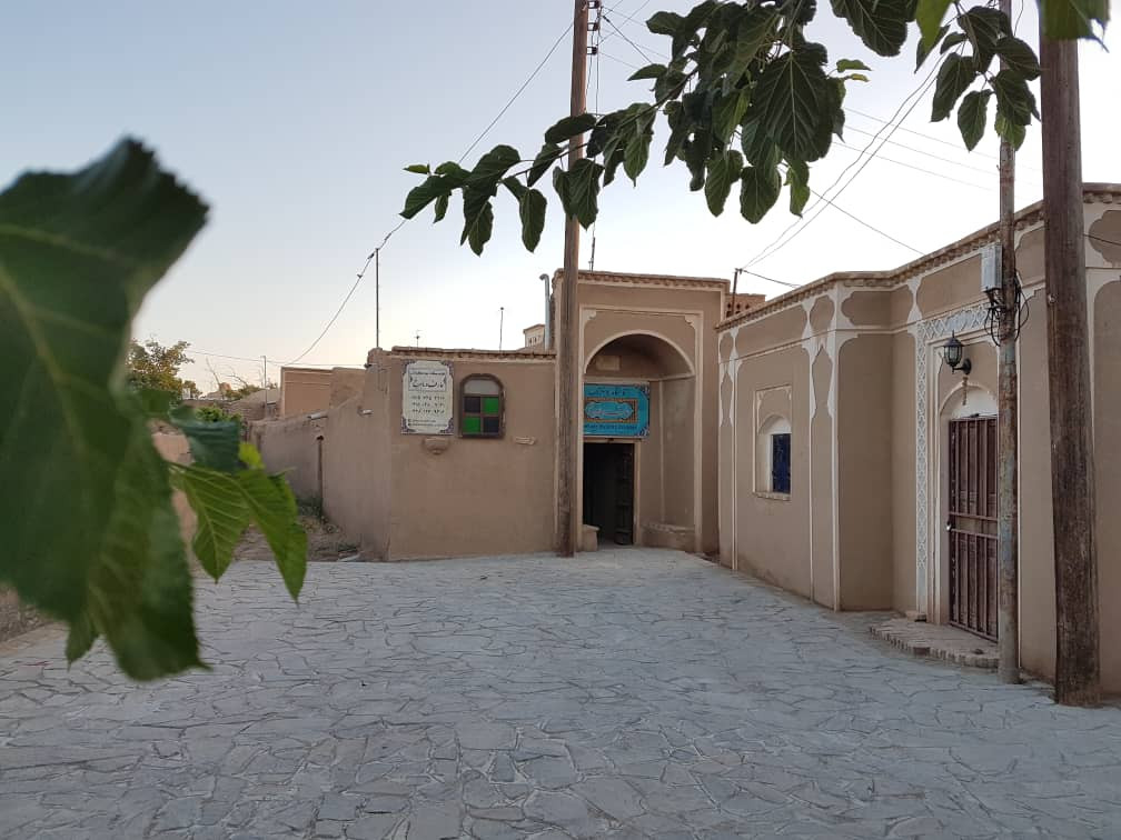 اقامتگاه بوم گردی عارف و ماهرخ