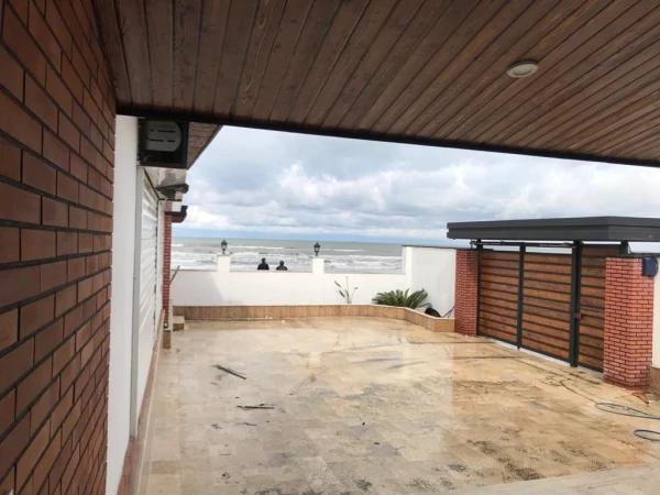 ویلا سه خوابه استخردار رو به دریا در نور ویلا سه خوابه استخردار رو به دریا در نور