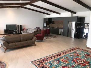 ویلا سه خوابه استخردار رو به دریا در نور ویلا سه خوابه استخردار رو به دریا در نور