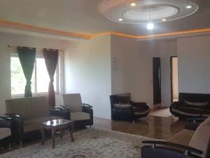 آپارتمان قطعه اول دریا طبقه سوم تنکابن آپارتمان قطعه اول دریا طبقه سوم تنکابن