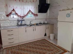 ویلا دو خوابه در ارتفاعات سرولات چابکسر ویلا دو خوابه در ارتفاعات سرولات چابکسر