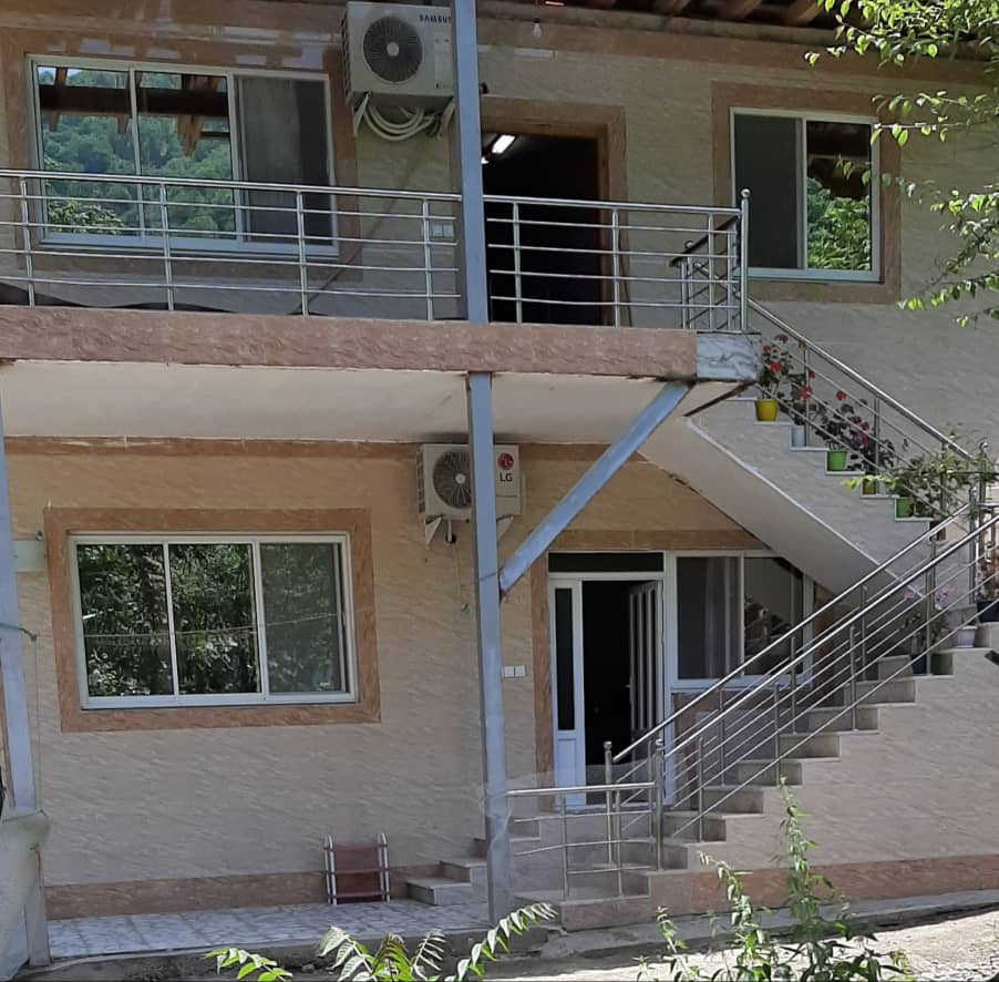 ویلا کنار رودخانه در قلعه رودخان 1