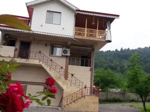 ویلا چهار خوابه نگین قلعه رودخان ویلا چهار خوابه نگین قلعه رودخان