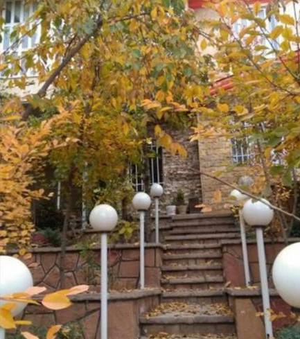 ویلا باغچه در آتشگاه