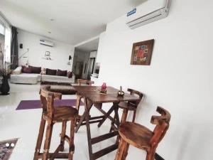 آپارتمان یک خواب 80 متری در جزیره زیبای کیش آپارتمان یک خواب 80 متری در جزیره زیبای کیش