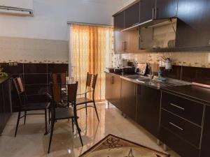 دو خوابه لوکس ساحلی بالکن دار در رامسر دو خوابه لوکس ساحلی بالکن دار در رامسر