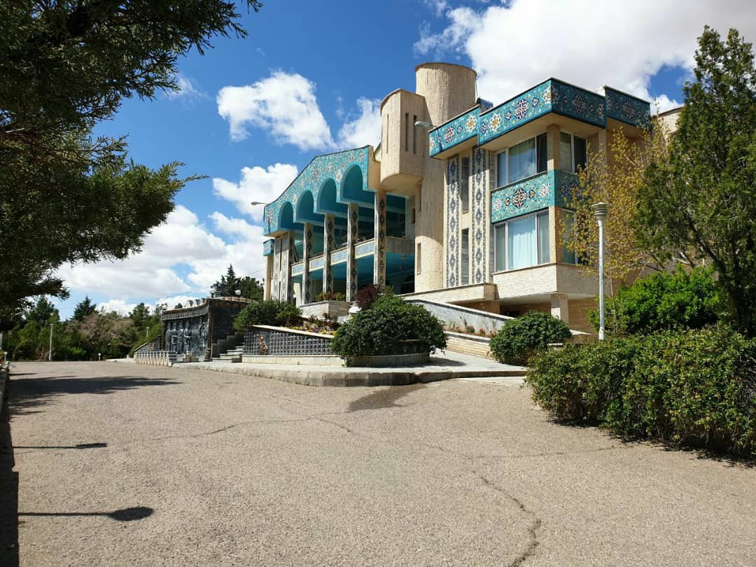 هتل سنگسر مهدی شهر