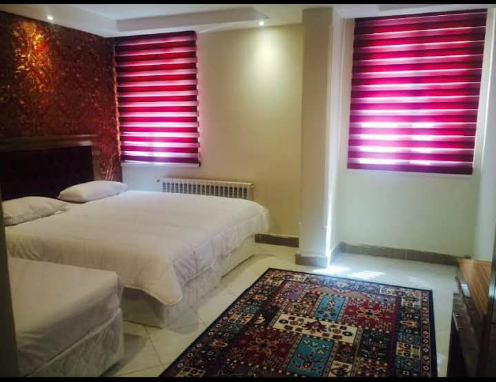 مهمانپذیر شریف جواهری مشهد