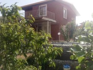 ویلا باغ در یولاق ساوه ویلا باغ در یولاق ساوه