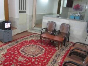 سوئیت دربستی هشتاد متری در میبد یزد سوئیت دربستی هشتاد متری در میبد یزد