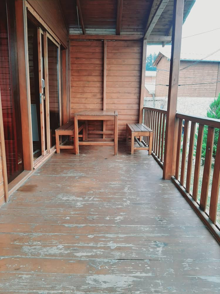 کلبه چوبی الیزه پنج