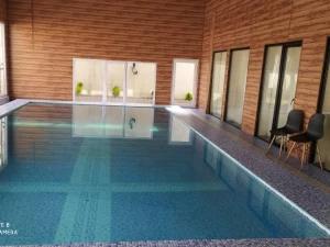 ویلا دوبلکس با استخر آبگرم در کردان ویلا دوبلکس با استخر آبگرم در کردان