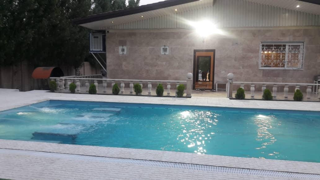 ویلا با استخر روباز آبگرم در کرج