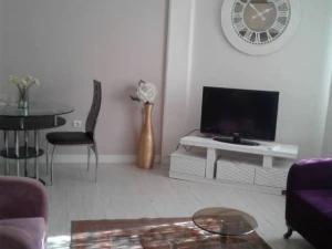 دوخوابه ٨٥ مترى طبقه ١ باز سازى شده دوخوابه ٨٥ مترى طبقه ١ باز سازى شده